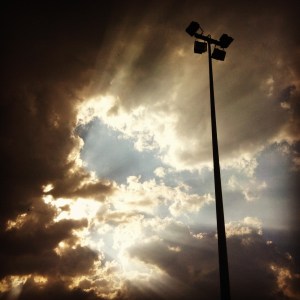 (et toujours, un lampadaire devant)